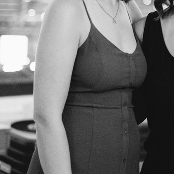 olive green midi dress with tie-up back - Picture 3 of 7